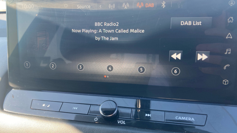 Nissan Qashqai 1.3 DiG-T MH N-Connecta 5dr Petrol Hatchback